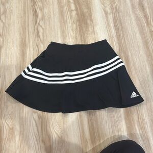 Girls adidas size 10/12 black skort